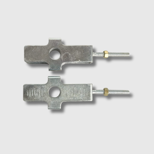 Chain Adjuster Set for Honda Unicorn BS6 – durable rear chain tension adjusters for accurate wheel alignment.